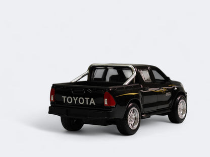 Toyota Hilux Diecast Model Scale 1:32 - Pull Back Series